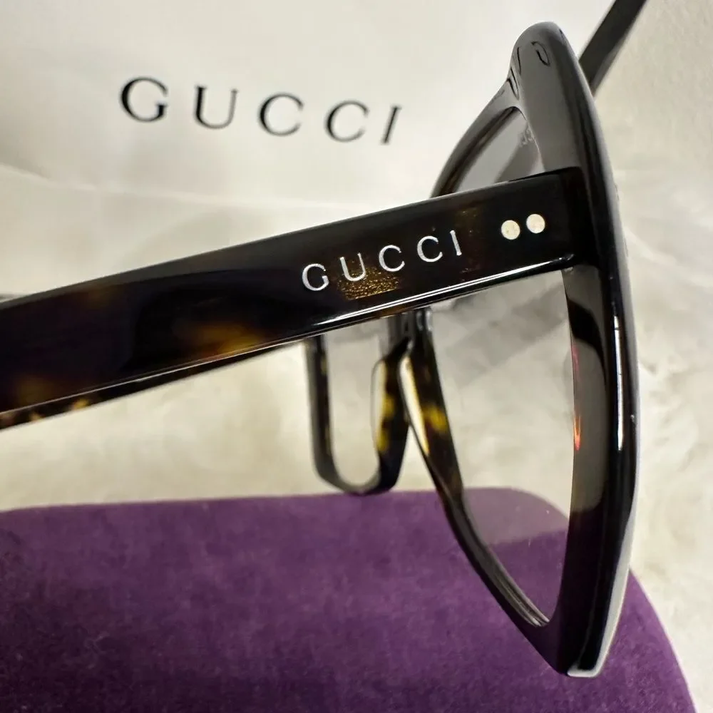 💯Authentic Gucci Sunglasses with Case🍀 - Picture 4 of 16